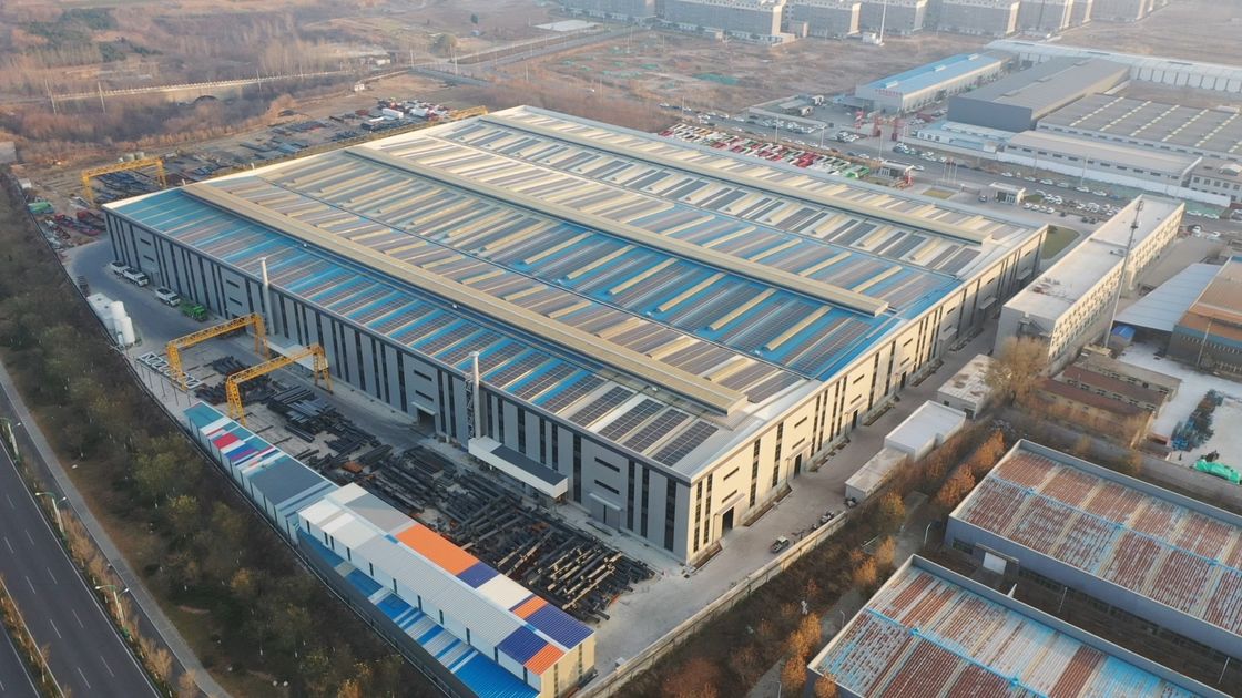 สร้างคลังสินค้าเหล็ก ออกแบบให้สูงและกว้าง พร้อมอุตสาหกรรมโครงสร้างเหล็ก Prefab กันพายุ