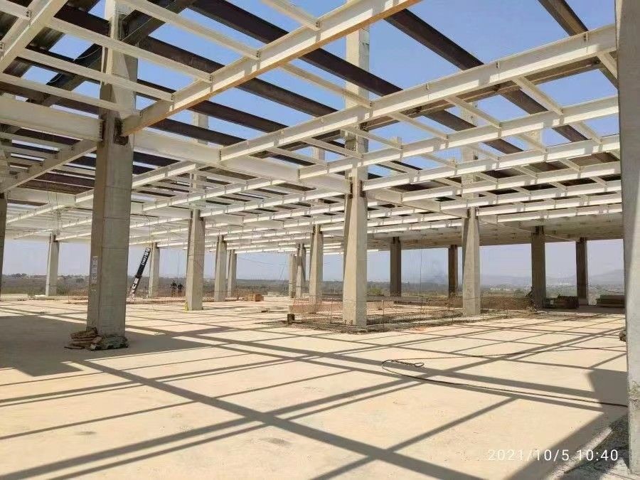 ความแข็งแรงสูง ISO / CE ยอมรับโรงงานอุตสาหกรรม Prefab Steel Structure Workshop